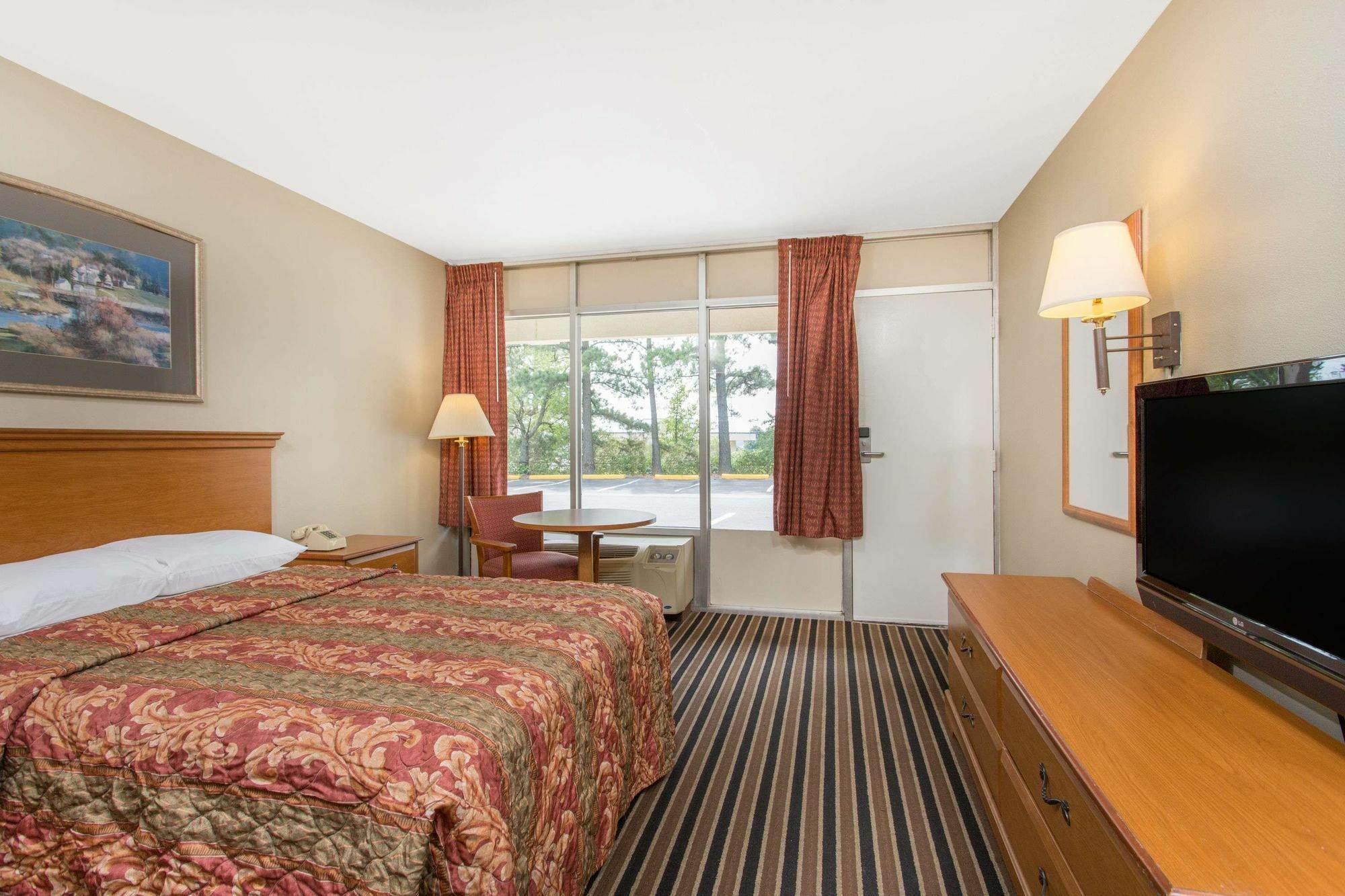 Garden Inn Fredricksburg South Фредеріксбург Екстер'єр фото