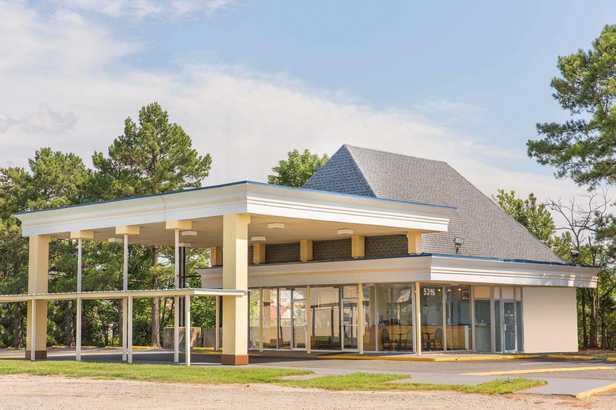 Garden Inn Fredricksburg South Фредеріксбург Екстер'єр фото